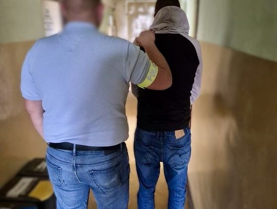 Zniszczył ławkę, bo... był zły. Grozi mu nawet siedem i pół roku więzienia