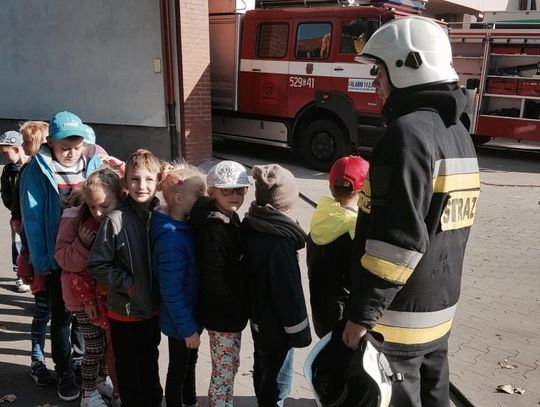 Zobaczyli, jak pracują strażacy. Wizyta w Ochotniczej Straży Pożarnej w Skarszewach