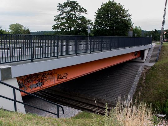 Zwłoki przy &quot;Francuskiej Górce&quot; - ciało 41 - latka znalezione pod wiaduktem