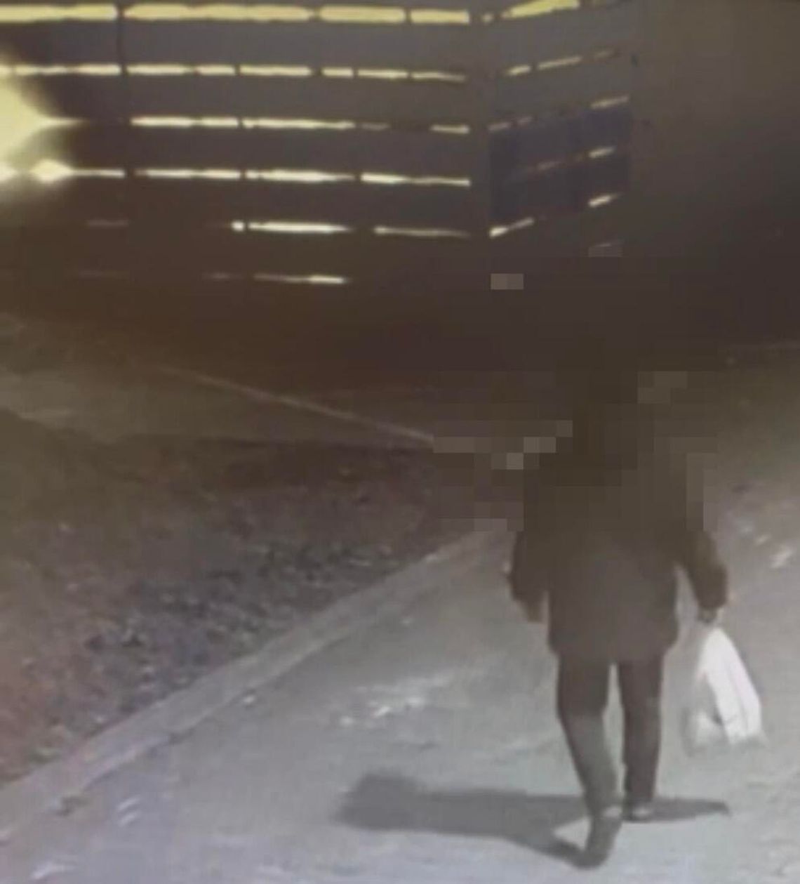 [NAGRANIE] 15-latek podejrzany o podpalenia wiat śmietnikowych! Odnotowano wielotysięczne straty