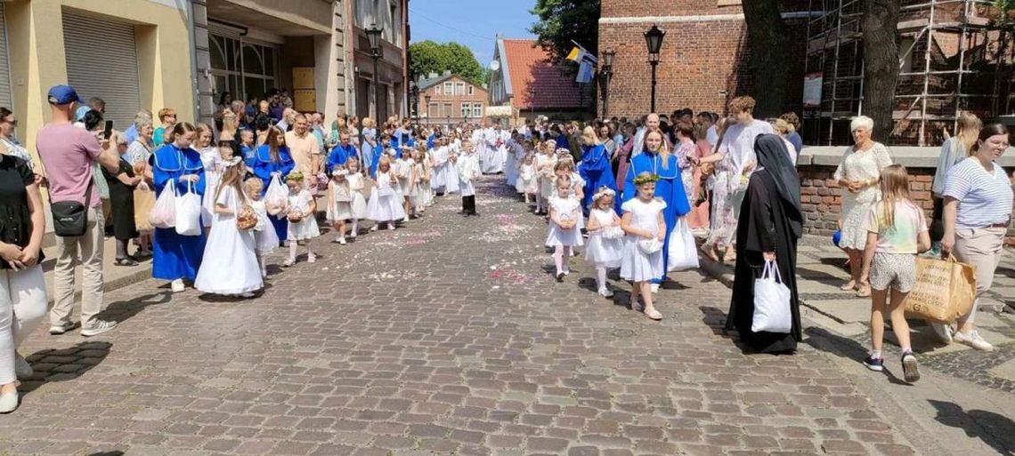 19 czerwca 2025 r. - Ważny dzień w kalendarzu. Uroczystość Bożego Ciała 19 czerwca 2025 r. - Ważny dzień w kalendarzu. Uroczystość Bożego Ciała