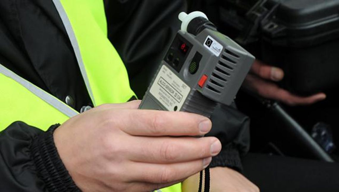31-latek jechał pod wpływem alkoholu. Dzielnicowy zatrzymał przestępcę drogowego 31-latek jechał pod wpływem alkoholu. Dzielnicowy zatrzymał przestępcę drogowego