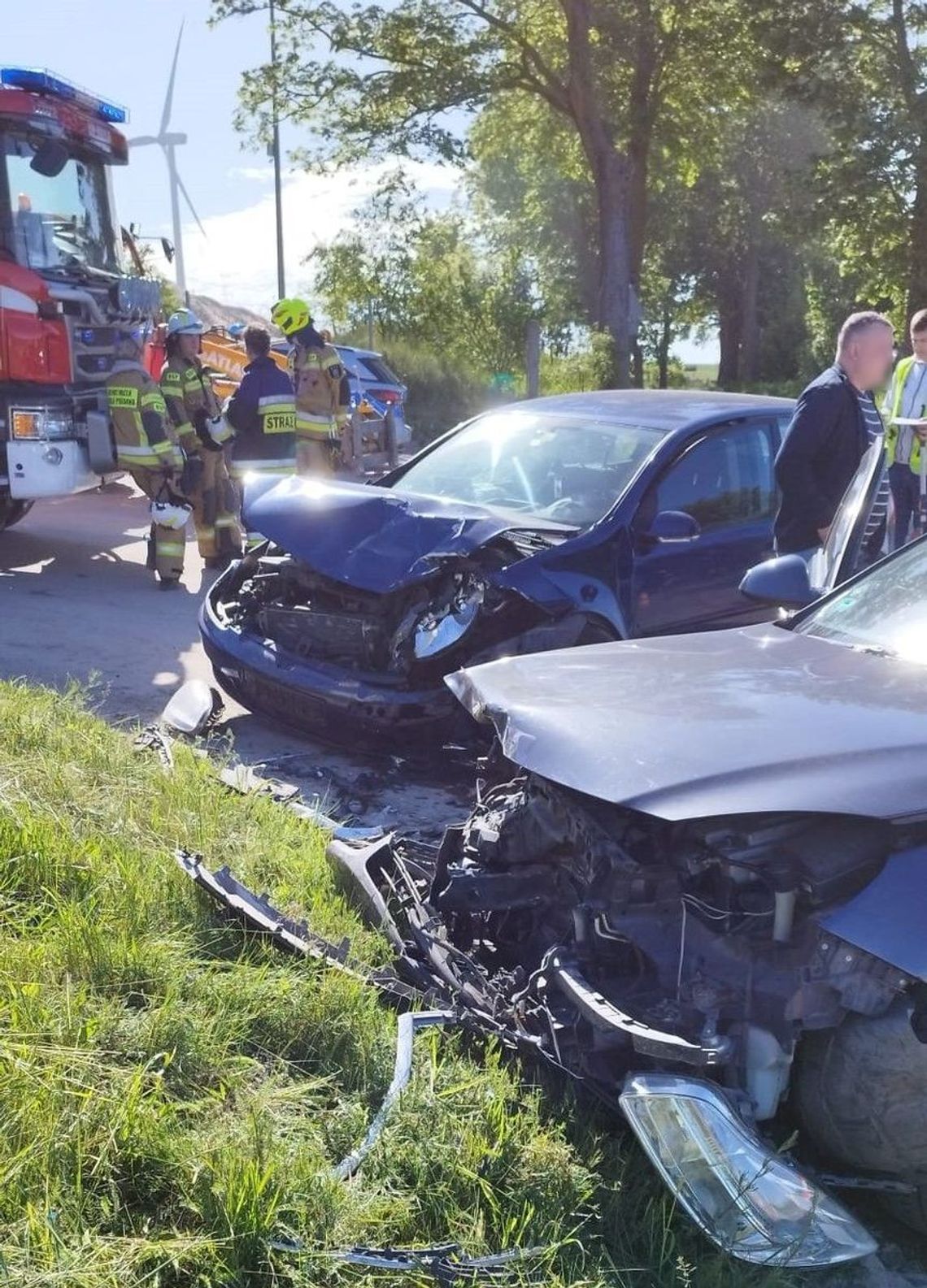 33-latka nie ustąpiła pierwszeństwa i doprowadziła do wypadku. Dwie osoby trafiły do szpitala