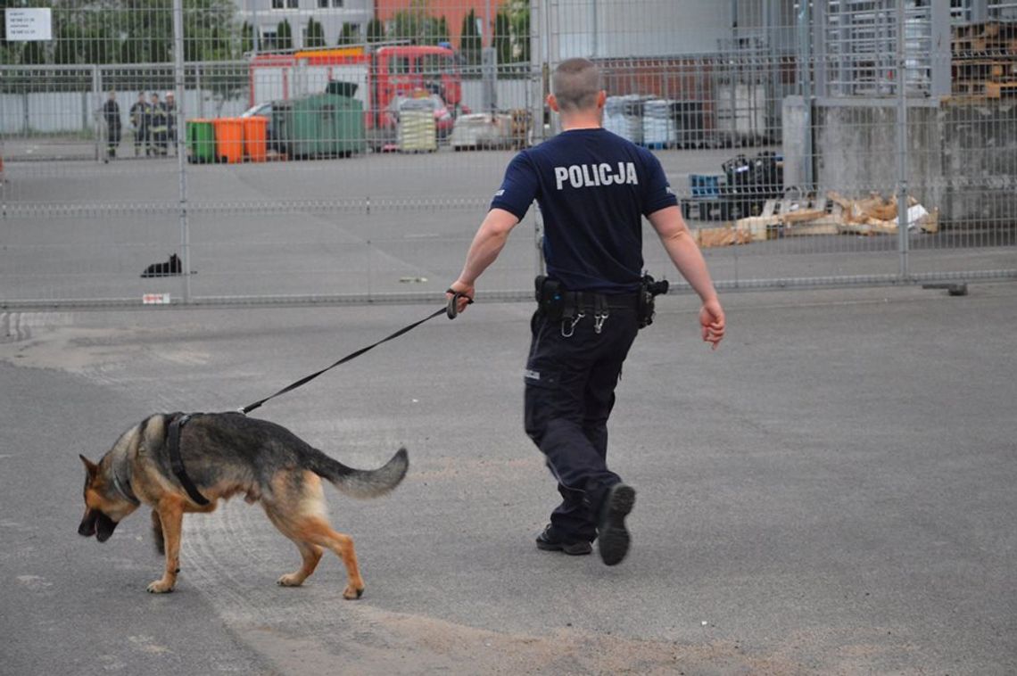 39-latek podejrzany o alarm bombowy w hipermarkecie już zatrzymany 39-latek podejrzany o alarm bombowy w hipermarkecie już zatrzymany