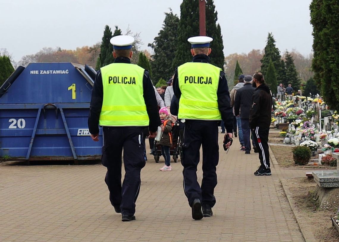 Bezpieczne wizyty na grobach i zmiana w organizacji ruchu