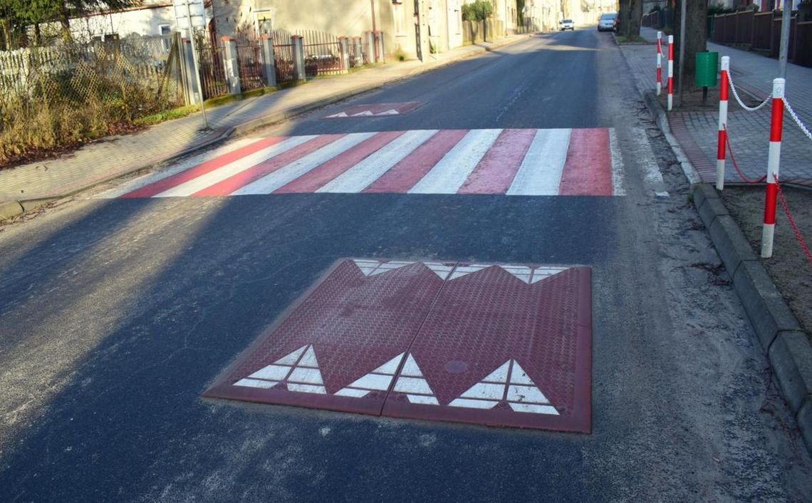 Bezpiecznej na ulicy Dworcowej w Skarszewach 