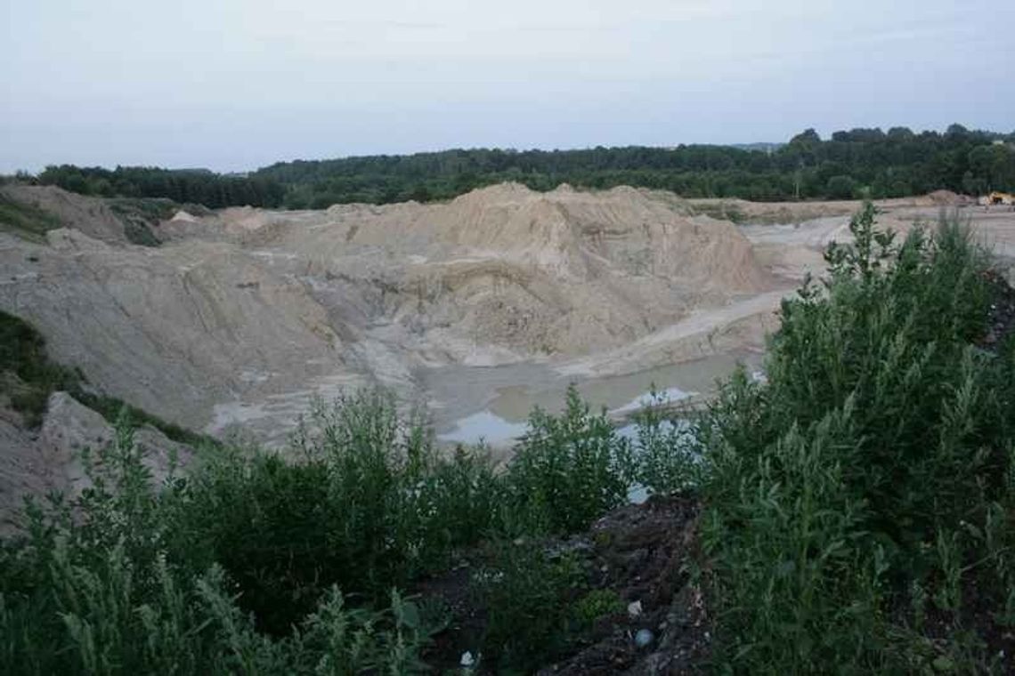 Biologiczna bomba? Zakopana prawda o „trefnej” ziemi z Baltic Areny