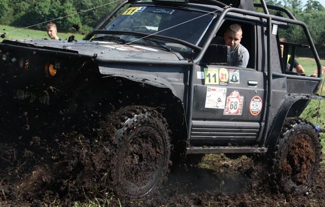 Błoto to ich żywioł... Pierwsza Starogardzka Wyprawa Terenowa 4x4 