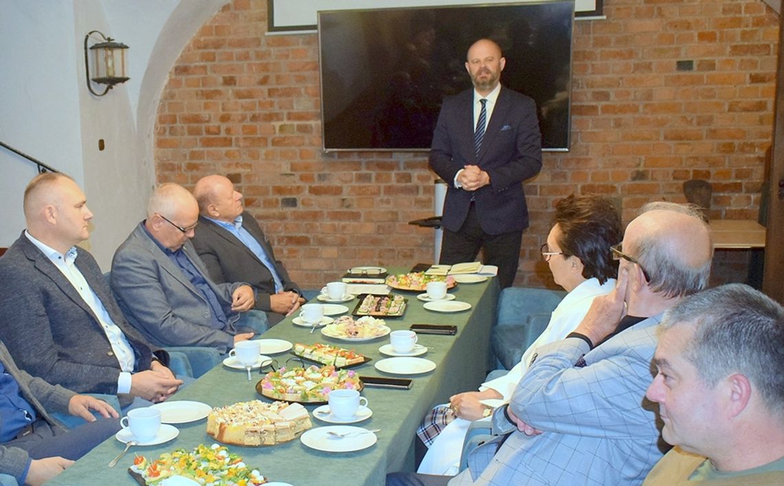Burmistrz Skarszew Jacek Pauli spotkał się z członkami Rady Gospodarczej przy Burmistrzu oraz Skarszewskiego Klubu Biznesu