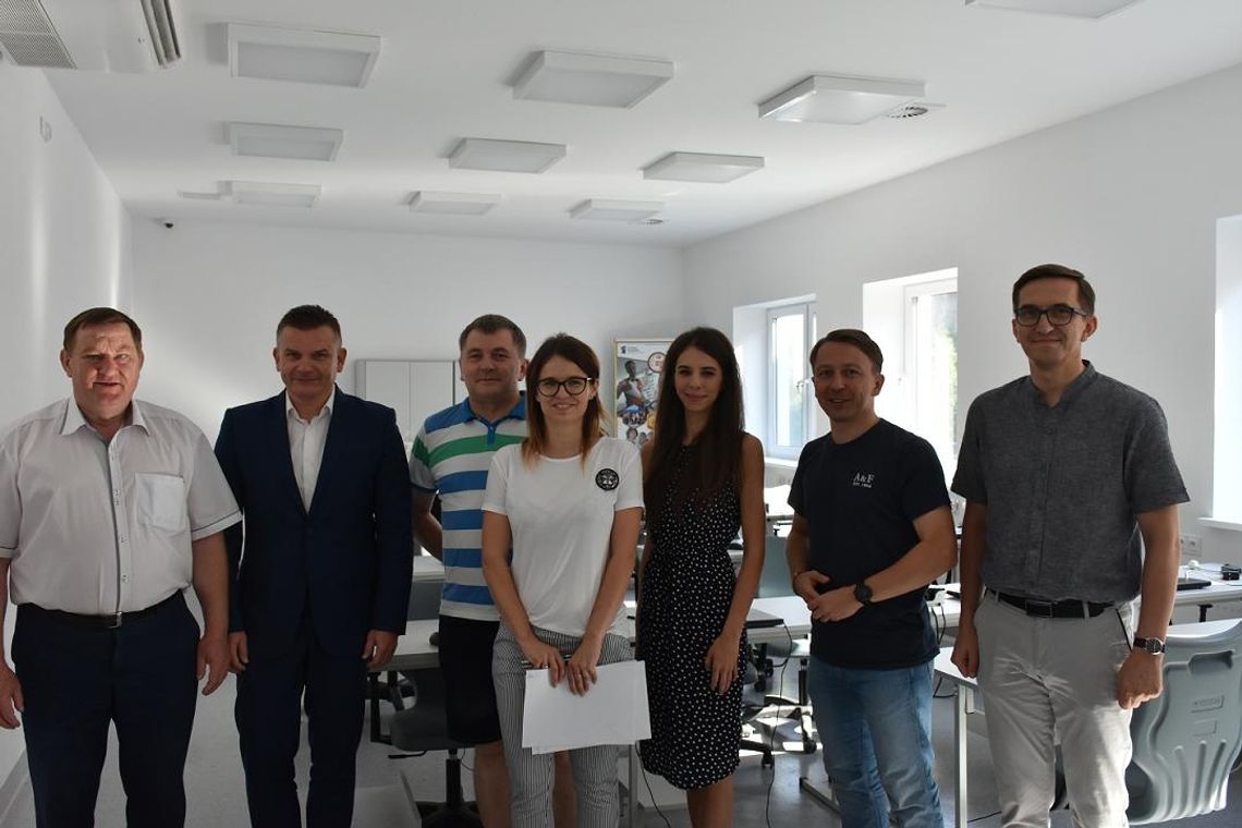 Centrum z komputerami Centrum z komputerami