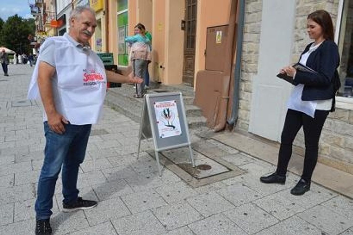 Chcą mieć prawo do wolnej niedzieli. Starogardzka „Solidarność” zbiera podpisy pod projektem Chcą mieć prawo do wolnej niedzieli. Starogardzka „Solidarność” zbiera podpisy pod projektem