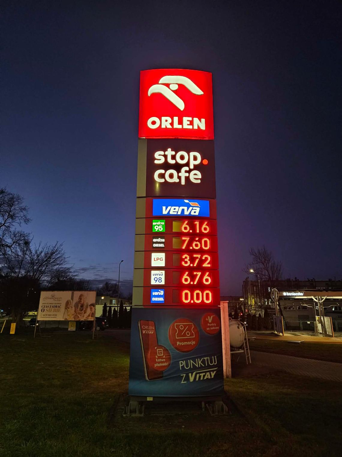 CPN pominęło jedno paliwo. 3 mln kierowców wykluczonych