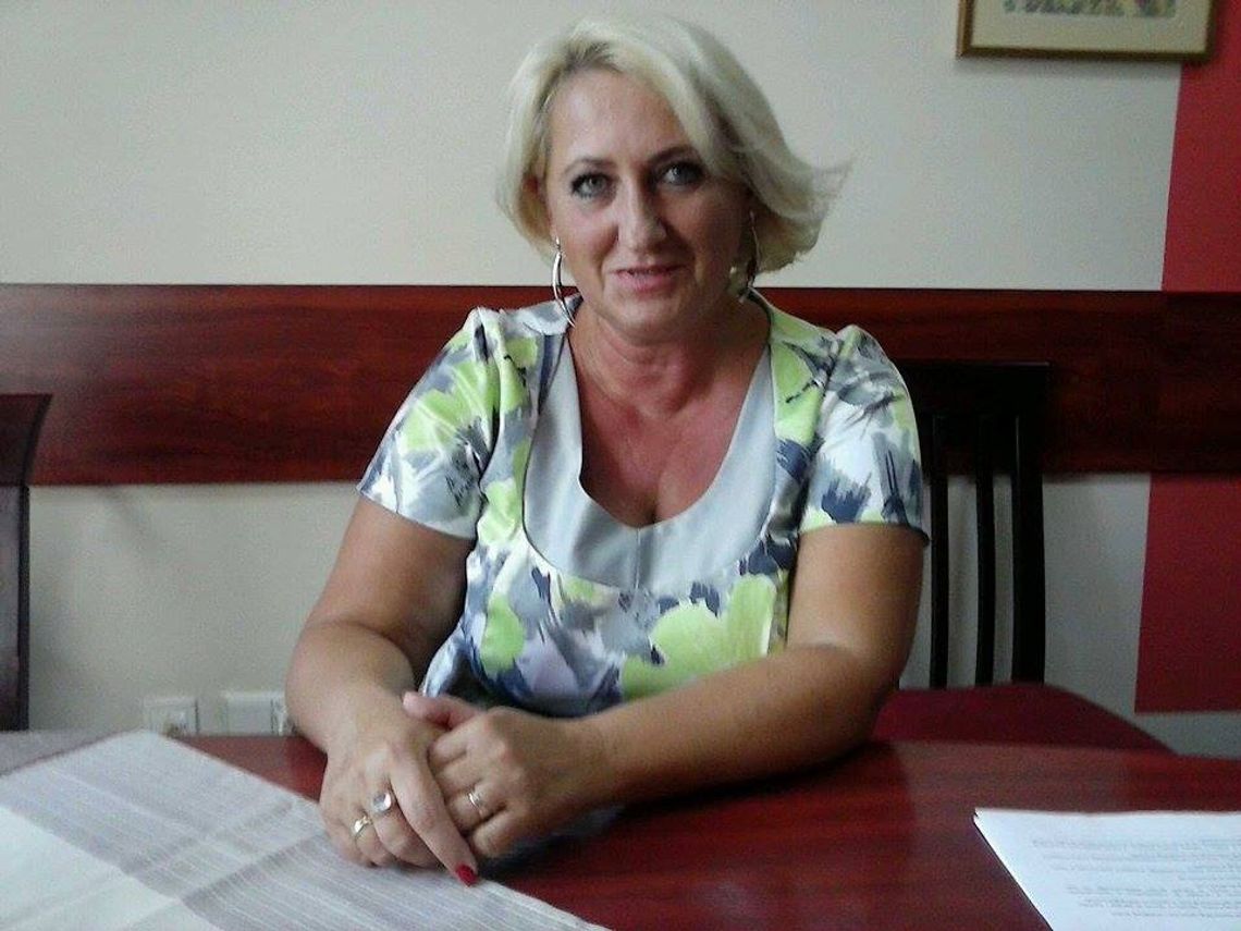 Czy odwołana ze stanowiska dyrektor PCPR otrzyma dodatkową wypłatę?