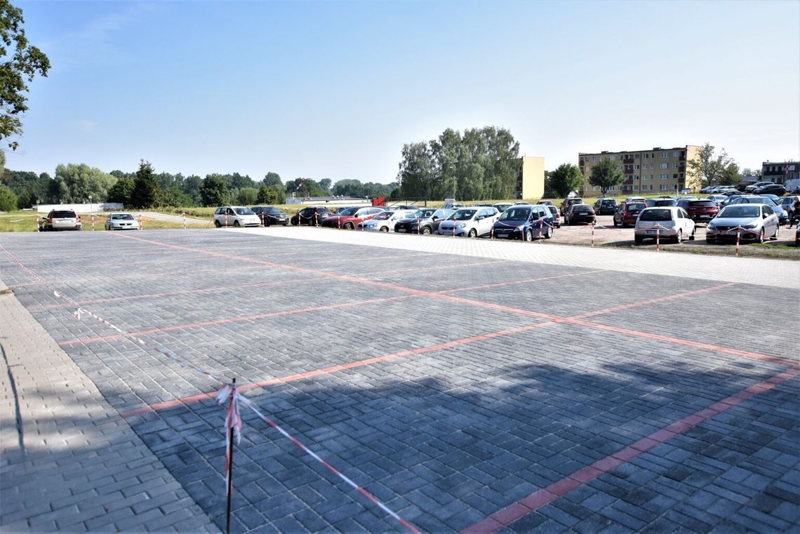 Dodatkowe miejsca parkingowe przed Kociewskim Centrum Zdrowia