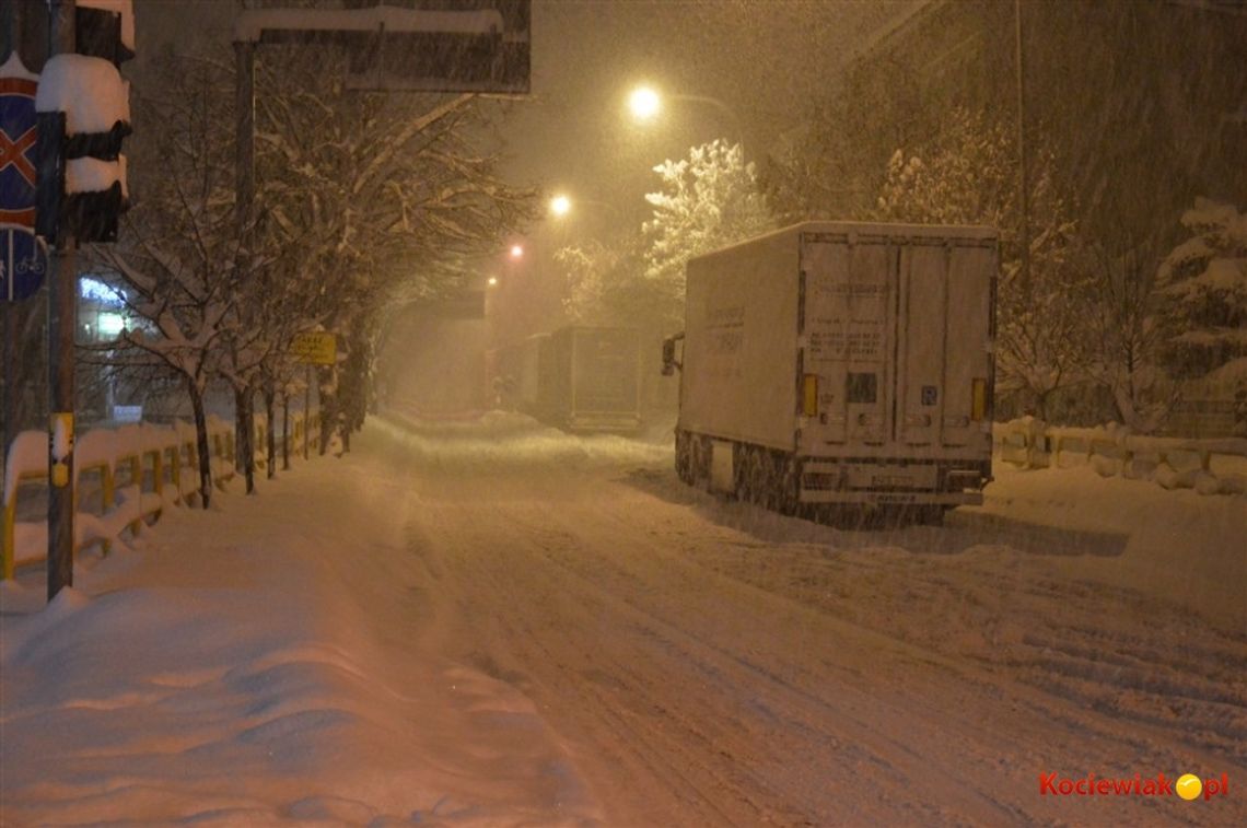 Droga krajowa nr 22 już przejezdna. Sztab Kryzysowy nadal pracuje Droga krajowa nr 22 już przejezdna. Sztab Kryzysowy nadal pracuje