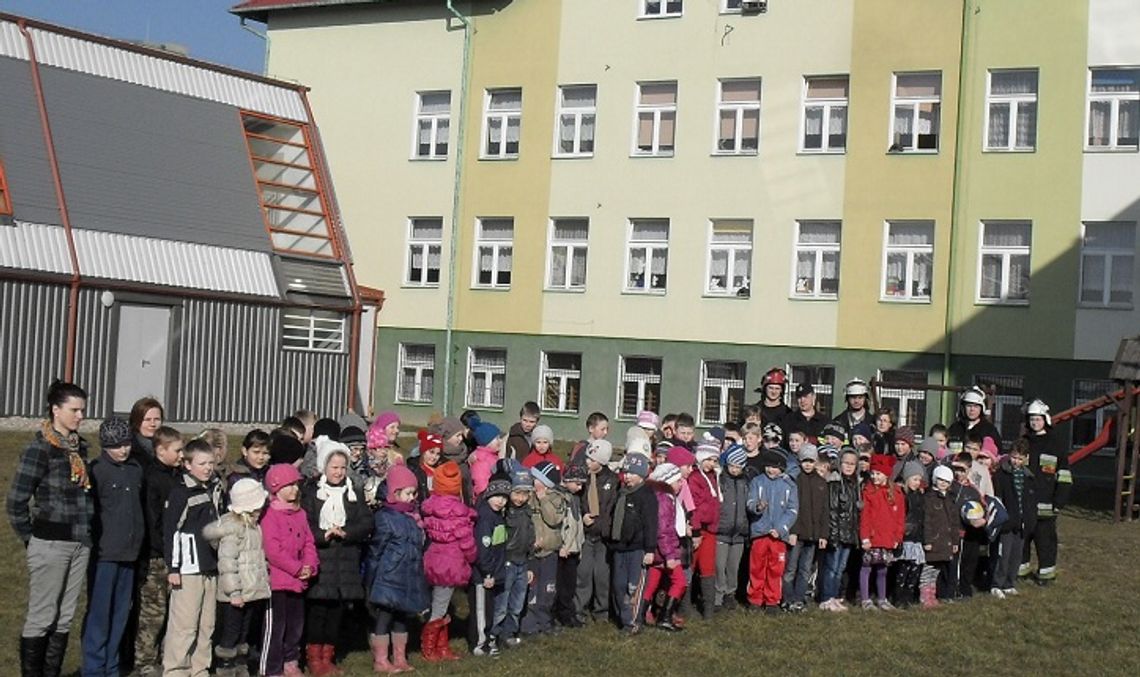 Ewakuowali dzieci. Dym i strach w szkole w Pączewie