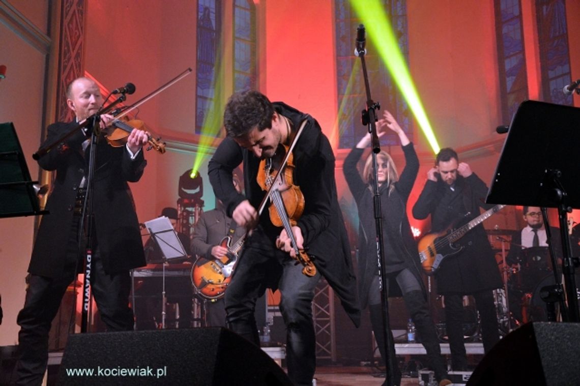 FOTO, FILM: Niezwykły koncert w kościele. Zakopower wystąpił w Skarszewach 