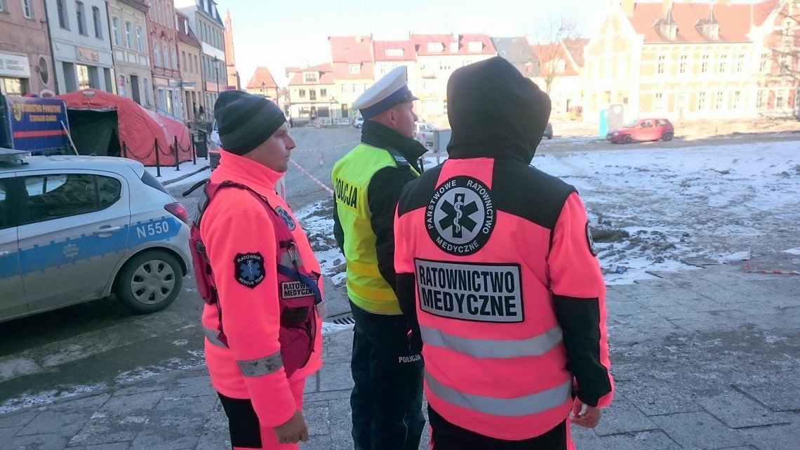 FOTO, FILM: PILNE. Zagrożenie wybuchem gazu na rynku. Trwa ewakuacja mieszkańców