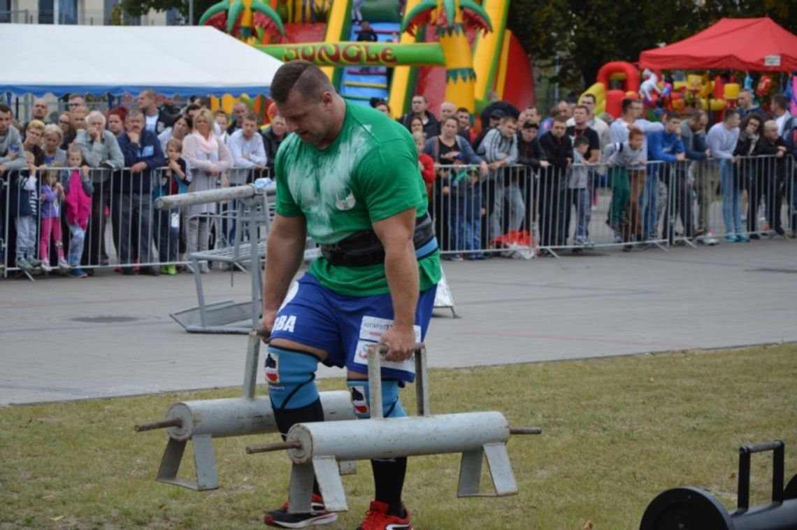 FOTO, FILM: Starcie Gigantów! Zobacz zmagania zawodników w Pucharze Polski Strongman