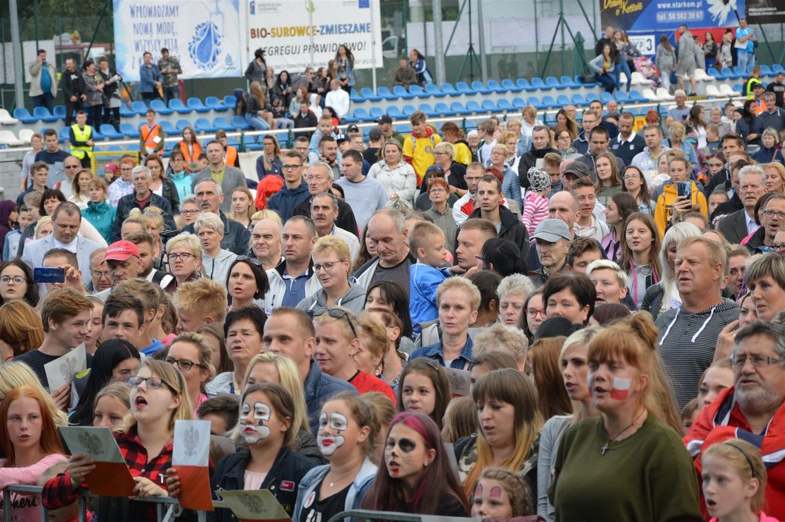 FOTO, FILM: Starogardzianie pobili rekord Polski. Impreza z rozmachem! FOTO, FILM: Starogardzianie pobili rekord Polski. Impreza z rozmachem!