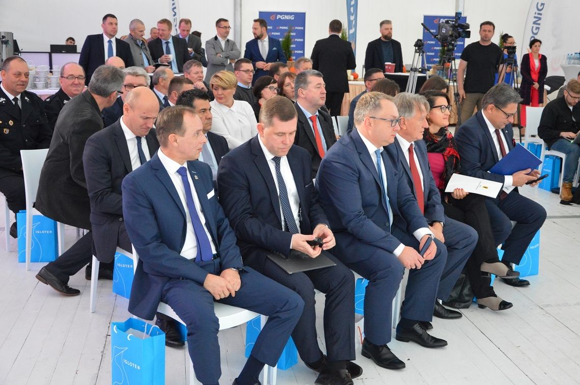 FOTO: LNG dla Skórcza! Inwestycja ruszy wiosną 2018 roku FOTO: LNG dla Skórcza! Inwestycja ruszy wiosną 2018 roku