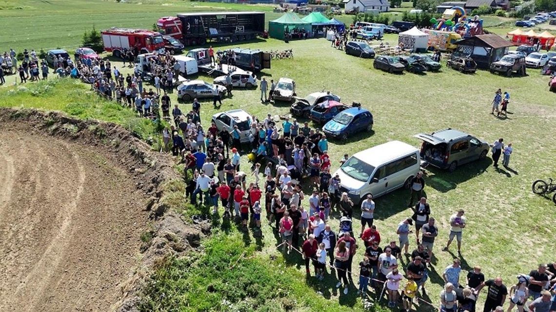 [FOTO] Mundurowi z Tczewa i Gdyni zorganizowali zbiórkę – ponad 20 tysięcy złotych zasiliło konto tczewskiego hospicjum