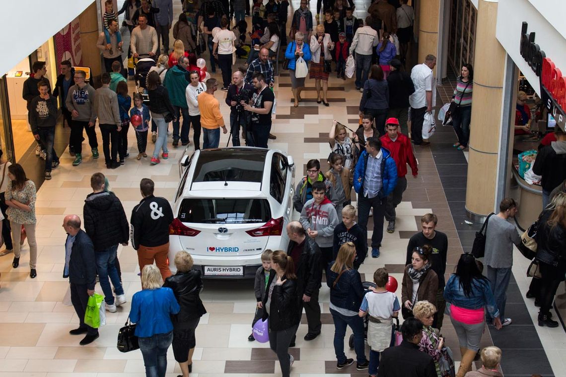 FOTO: Niedzielne zakupy w galerii - zobacz sklepy i atrakcje