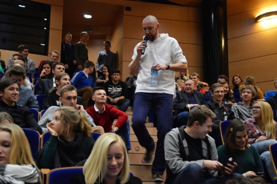 FOTO: Przyszłość zaczyna się dzisiaj. Inspirująco i motywująco na konferencji „Future is Coming”