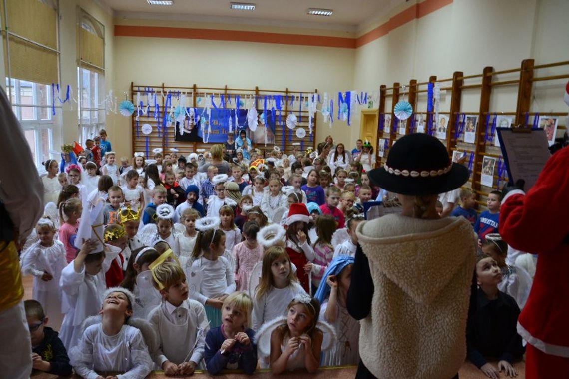 FOTO: Wszyscy Święci balowali w... szkole nr 2! FOTO: Wszyscy Święci balowali w... szkole nr 2!