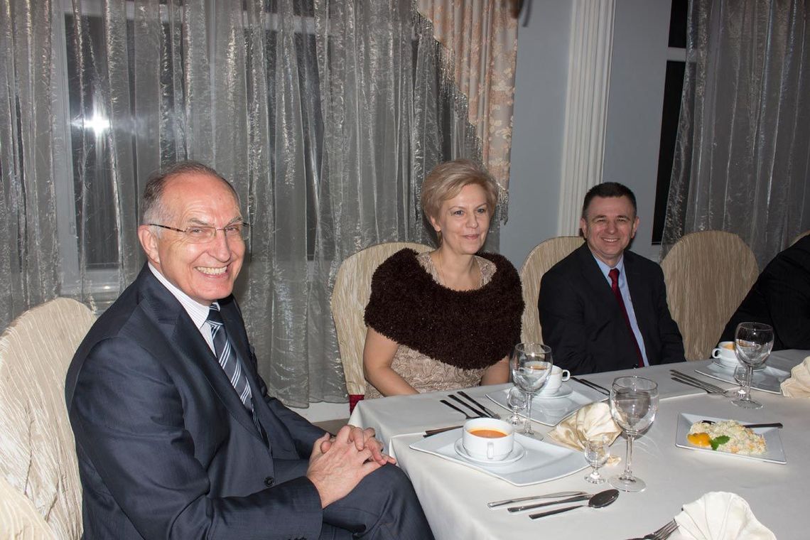 GALERIA ZDJĘĆ - Spotkanie integracyjne włodarzy i radnych miejskich oraz Gminy Starogard GALERIA ZDJĘĆ - Spotkanie integracyjne włodarzy i radnych miejskich oraz Gminy Starogard