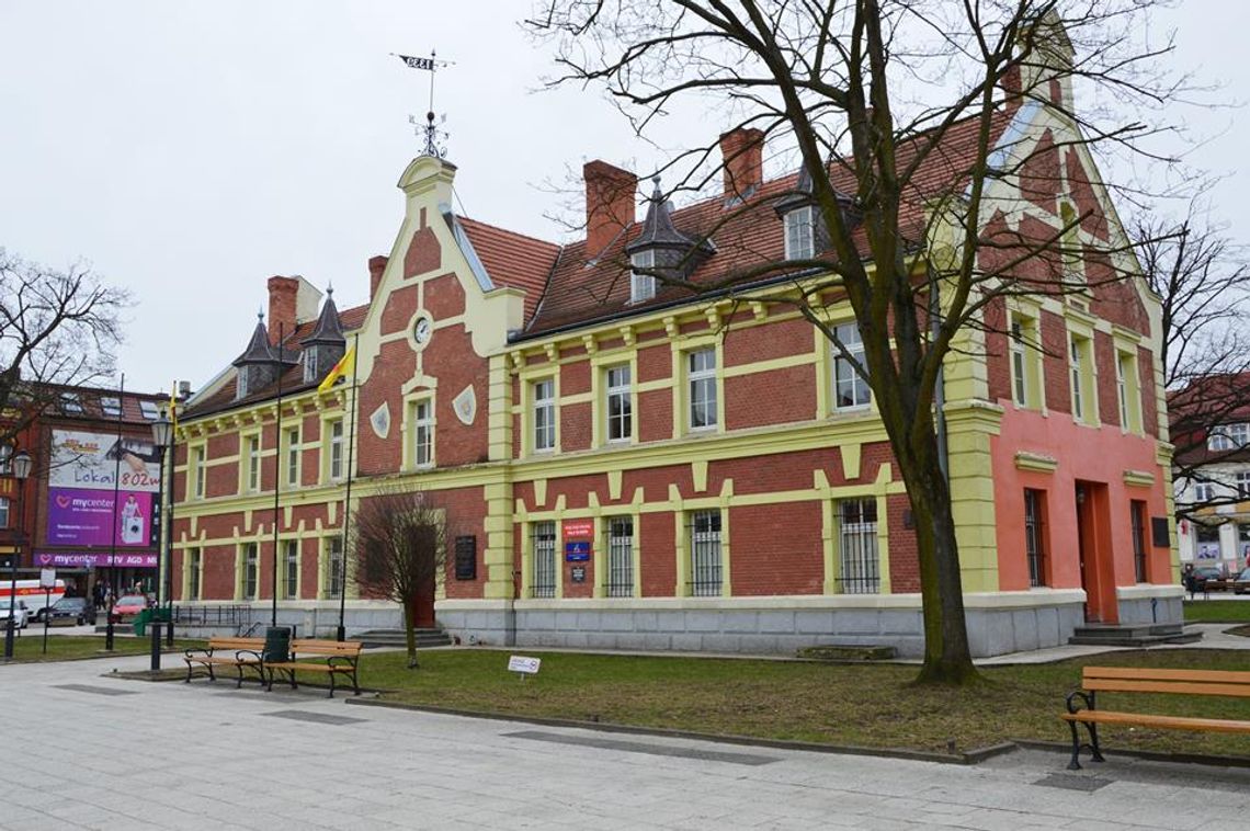 Gdzie jest cis?! Radny zauważył brak chronionego krzewu w pobliżu Ratusza Gdzie jest cis?! Radny zauważył brak chronionego krzewu w pobliżu Ratusza