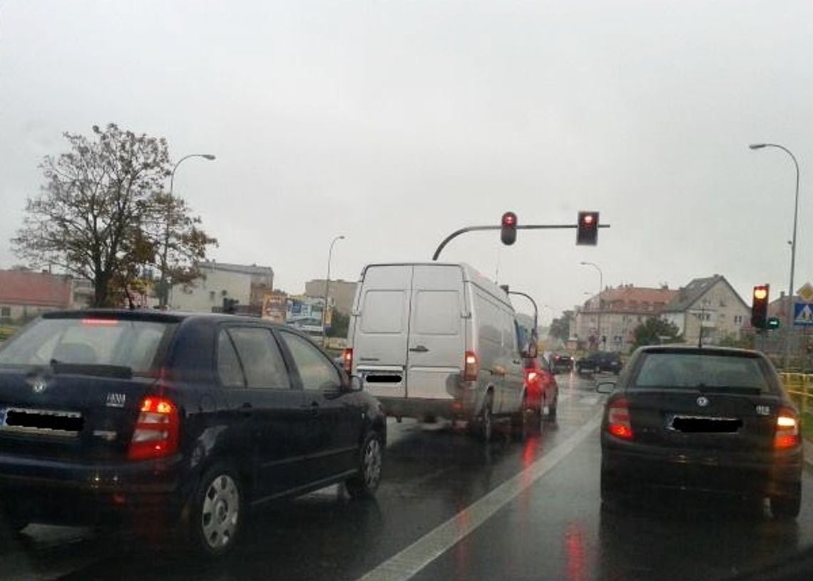 Głośne NIE dla obwodnicy?! Sprzeciw mieszkańców wobec niektórych wariantów obwodnicy Głośne NIE dla obwodnicy?! Sprzeciw mieszkańców wobec niektórych wariantów obwodnicy