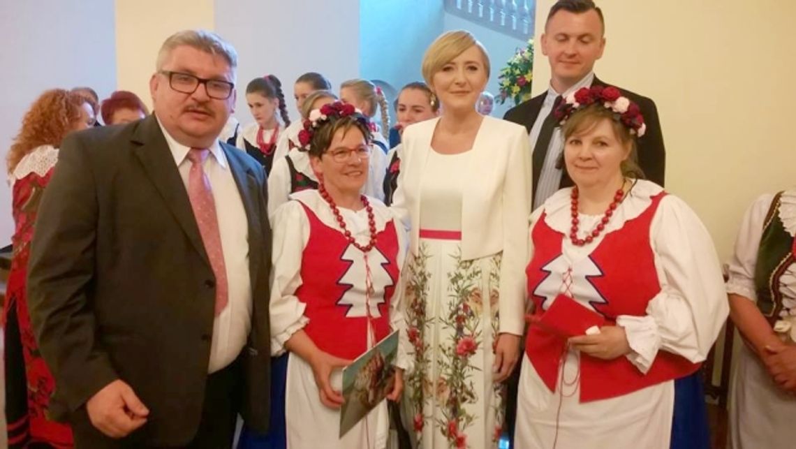 Gospodynie w Pałacu Prezydenckim! Kociewianki spotkały się z małżonką prezydenta Gospodynie w Pałacu Prezydenckim! Kociewianki spotkały się z małżonką prezydenta
