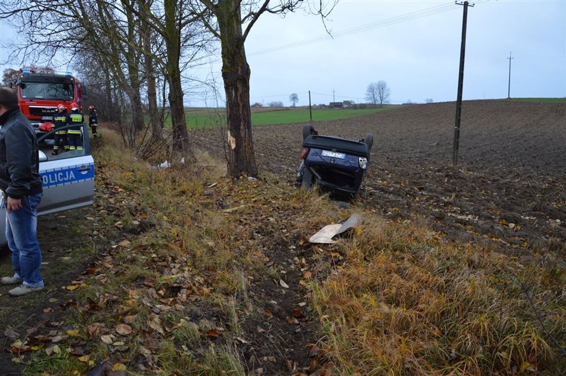 Groźny wypadek! Droga częściowo nieprzejezdna Groźny wypadek! Droga częściowo nieprzejezdna