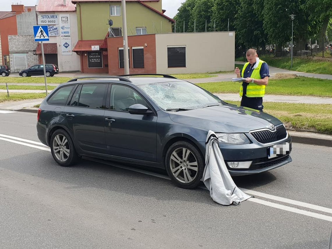 GROŹNY wypadek na Alei Niepodległości. Poszkodowany mężczyzna trafił do szpitala 