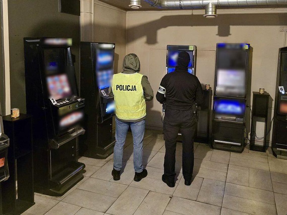 „Hazardowy biznes” przerwany – kilkanaście nielegalnych automatów w rękach służb