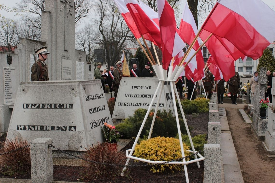 Hołd ofiarom zbrodni katyńskiej