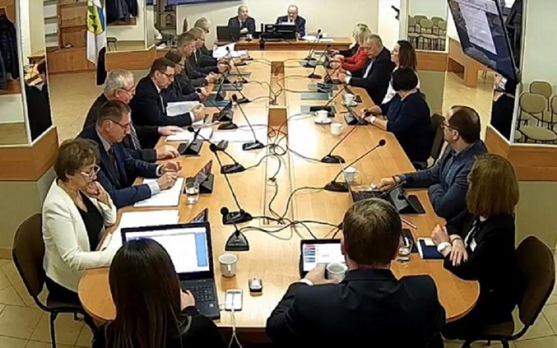 Ile oni zarabiają? Przyglądamy się Radzie Gminy Kaliska 