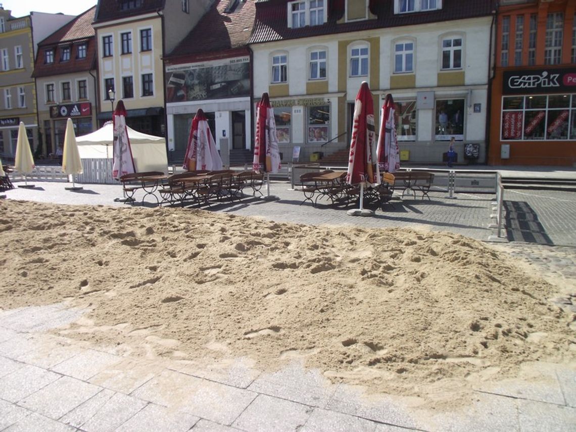 Już dziś otwarcie plaży na rynku! Już dziś otwarcie plaży na rynku!