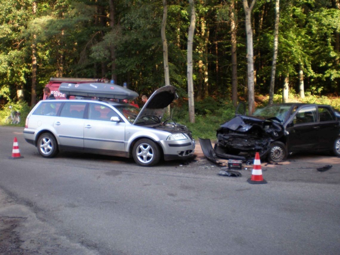 Kobieta na podwójnym gazie. Trzy osoby ranne