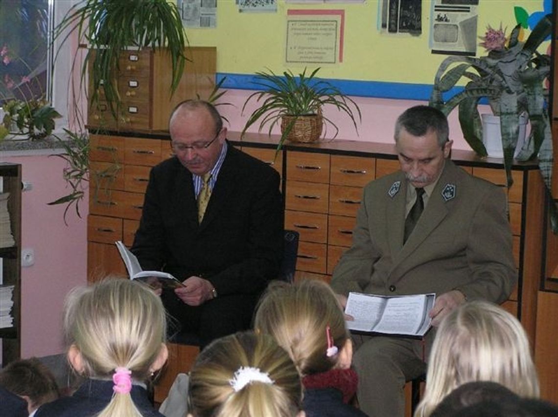 Kto powędruje z dziećmi w krainę baśni? Kto powędruje z dziećmi w krainę baśni?