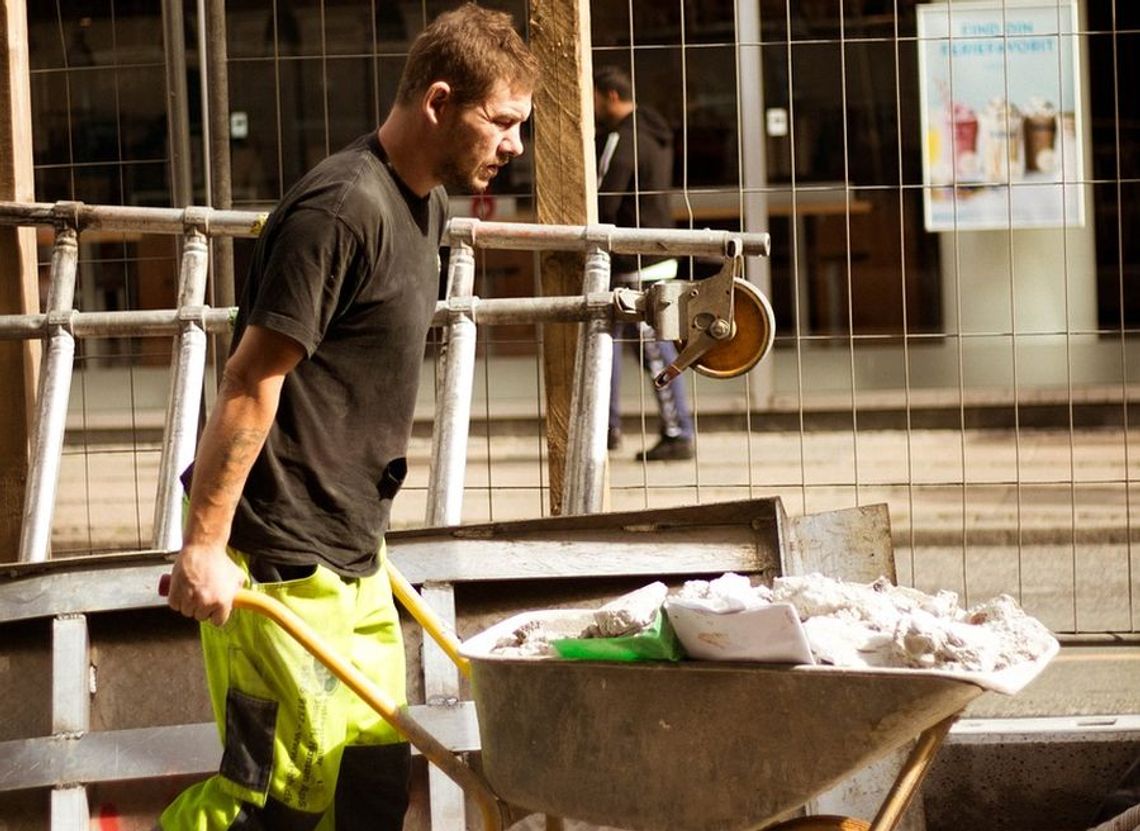 Który zawód cieszy się najmniejszym, a który największym prestiżem? Czwarta edycja rankingu