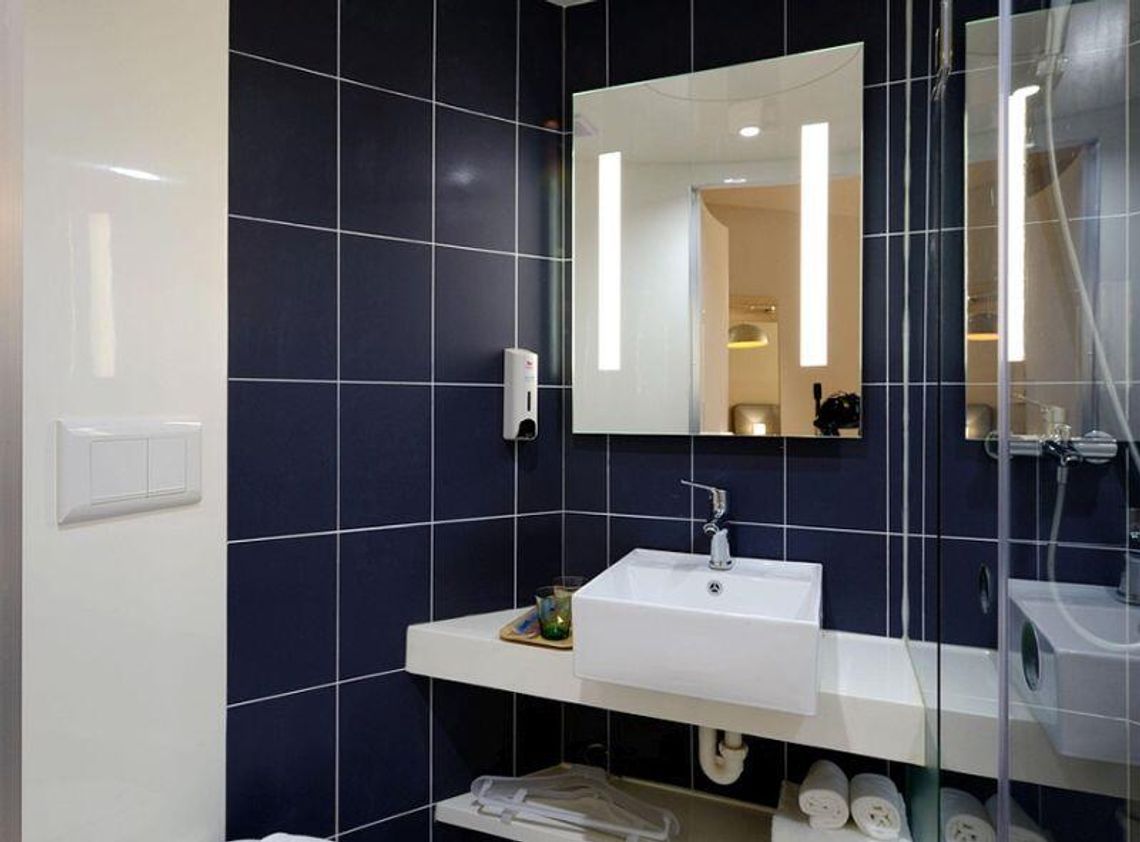 LED lustra do łazienki – największe zalety rozwiązania LED lustra do łazienki – największe zalety rozwiązania