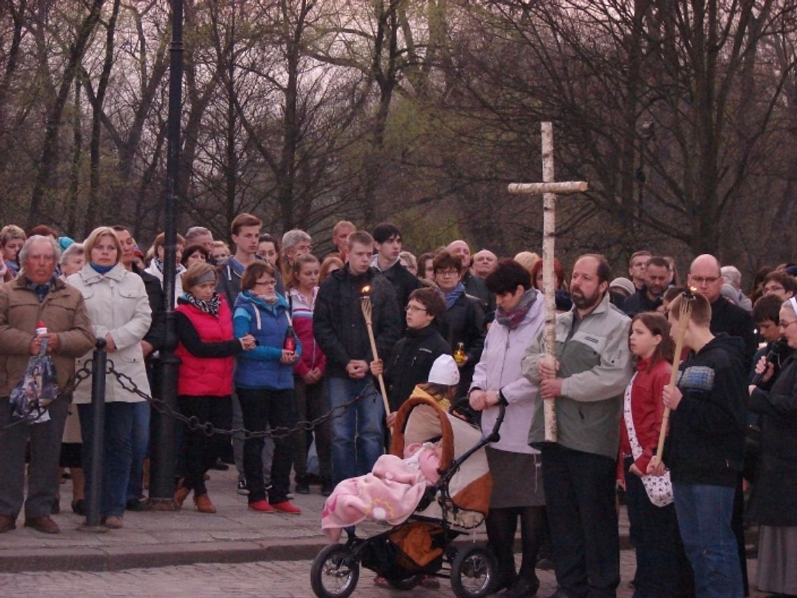 Miejska Droga Krzyżowa - ZDJĘCIA