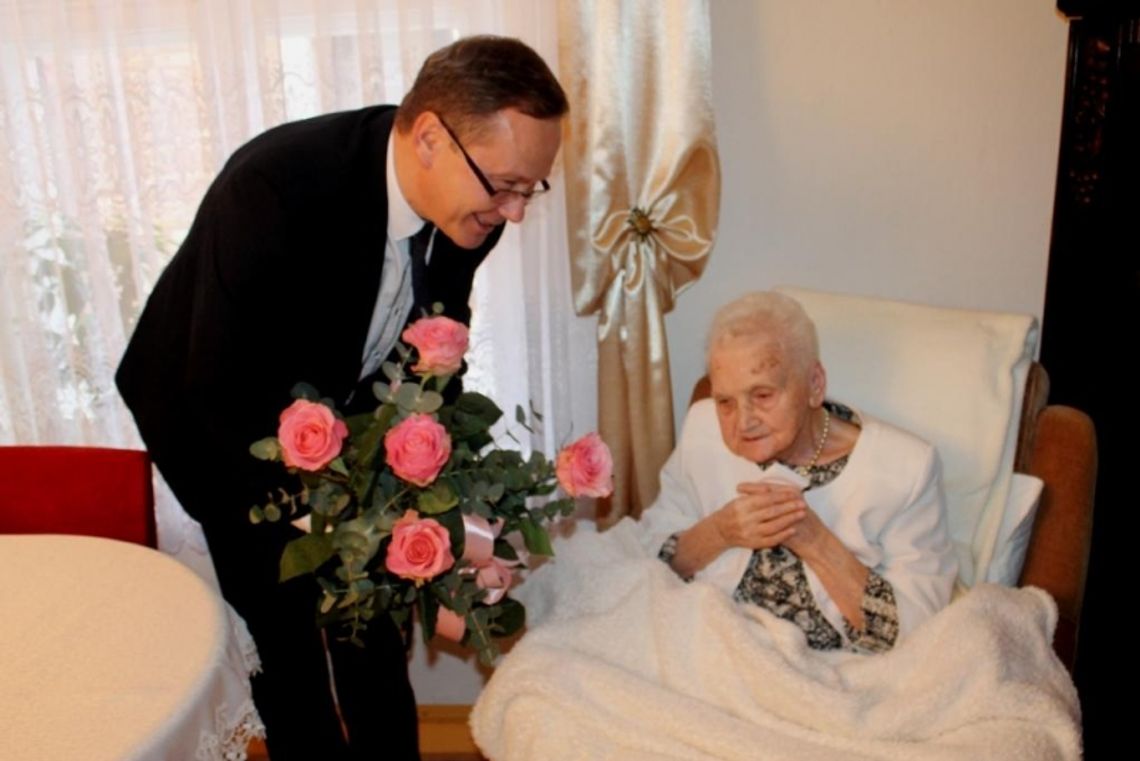 Mieszkanka Starogardu doczekała sędziwego wieku. W ubiegłą sobotę skończyła 102 lata! Mieszkanka Starogardu doczekała sędziwego wieku. W ubiegłą sobotę skończyła 102 lata!