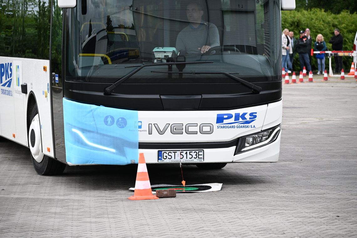Mistrzowska precyzja za kierownicą. Kierowcy autobusów walczyli o awans do finału Mistrzowska precyzja za kierownicą. Kierowcy autobusów walczyli o awans do finału