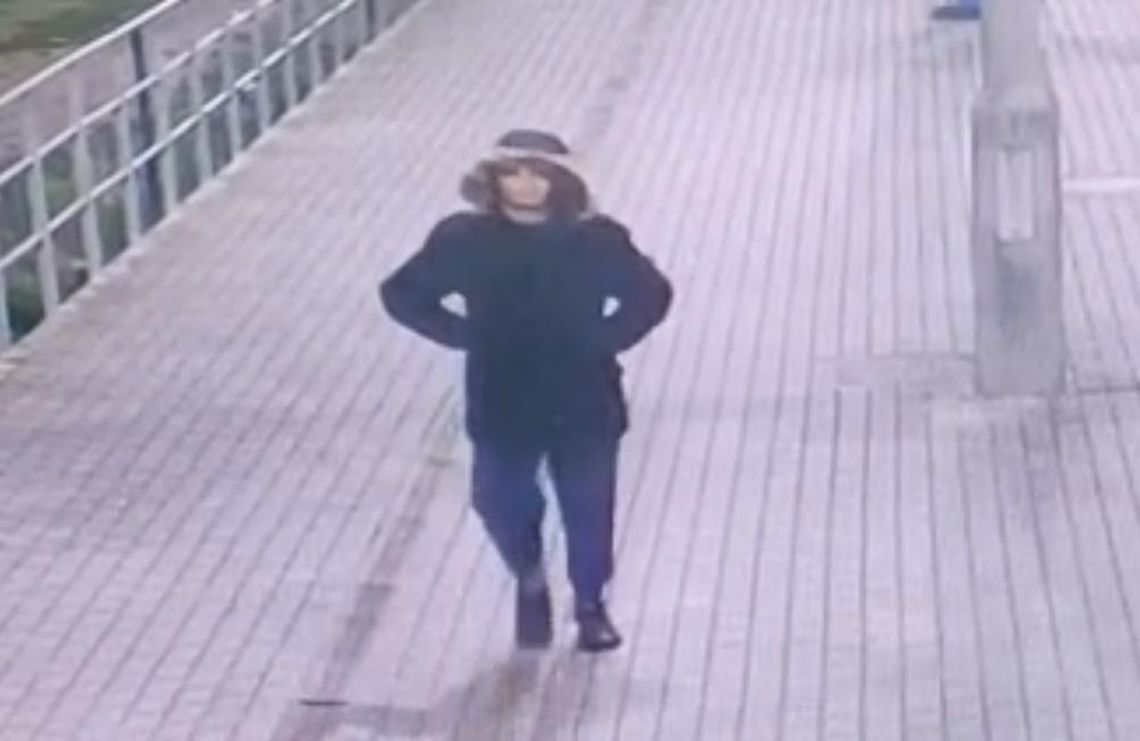 [NAGRANIE] Czy rozpoznajesz tę osobę? Jest podejrzana o kradzież roweru