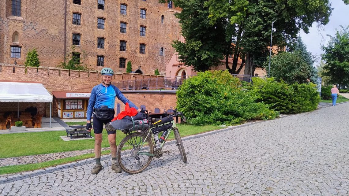 Niebywały sukces mieszkańca Bytoni! Radosław Kwaśniewski stanął na podium ultramaratonu Wisła 1200
