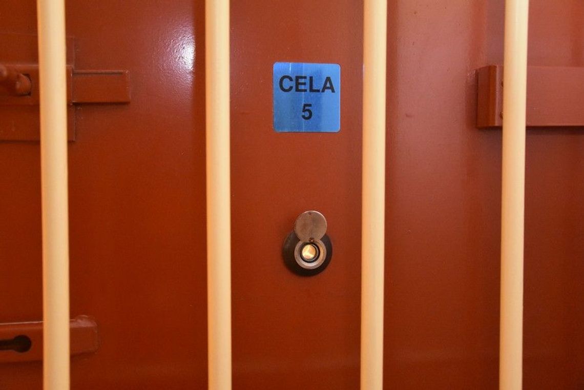 Nietrzeźwy kierowca złamał 2 zakazy sądowe. 24-latek ponownie stanie przed sądem Nietrzeźwy kierowca złamał 2 zakazy sądowe. 24-latek ponownie stanie przed sądem