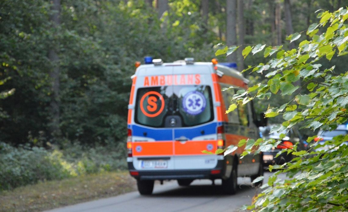 O krok od tragedii w gminie Osiek! Mężczyzna topił się w jeziorze. Z pomocą ruszyli świadkowie 